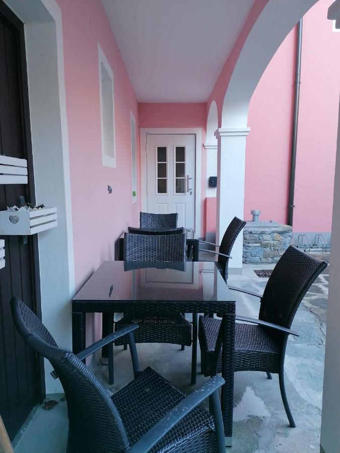 Gaestehaus Ruinenblick Bed and Breakfast Spitz an der Donau Exteriör bild